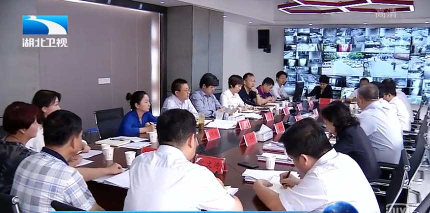 于绍良调研虹蔚微创谷孵化器3.png